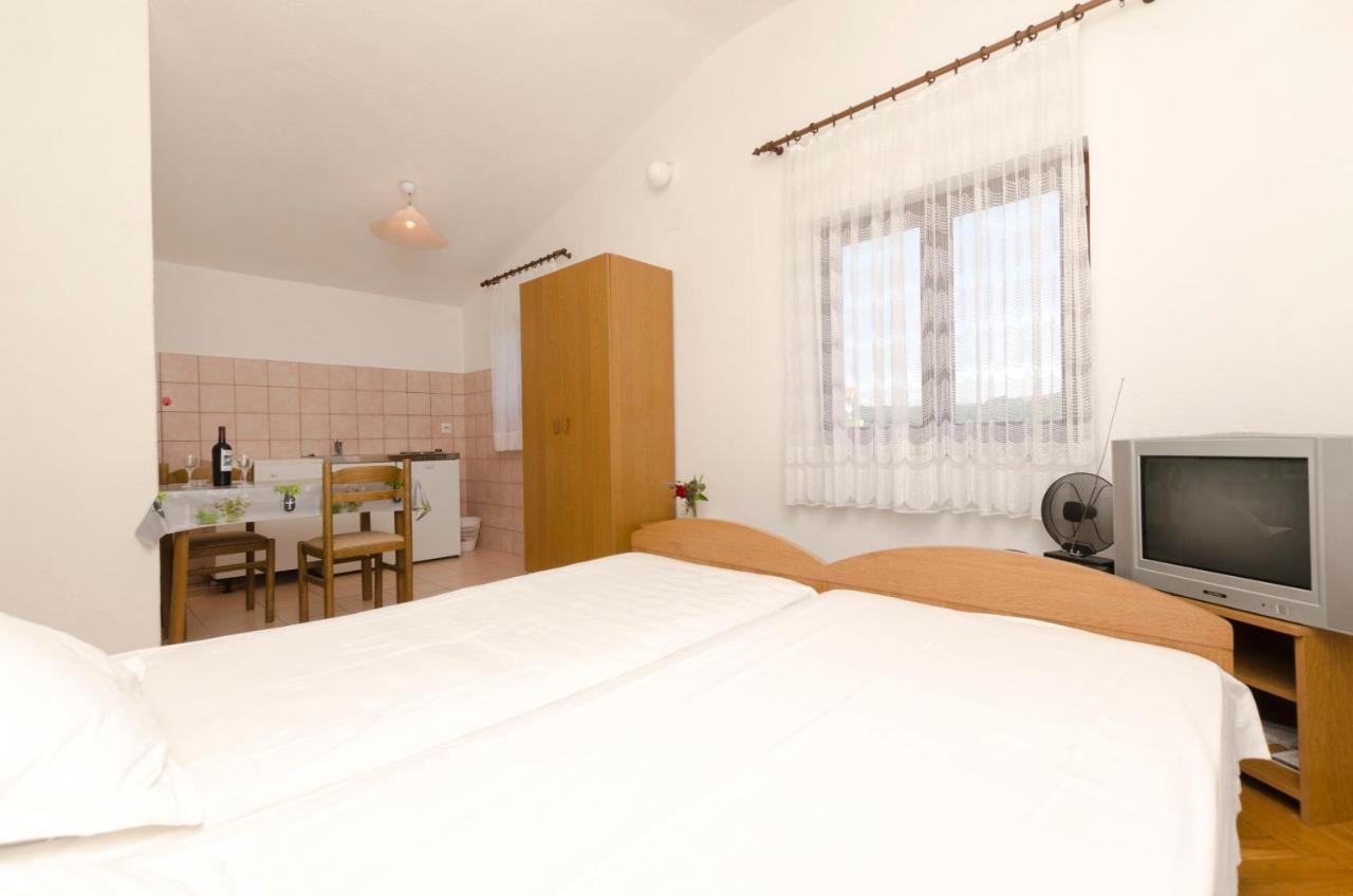 Apartments Mirko Trogir Buitenkant foto