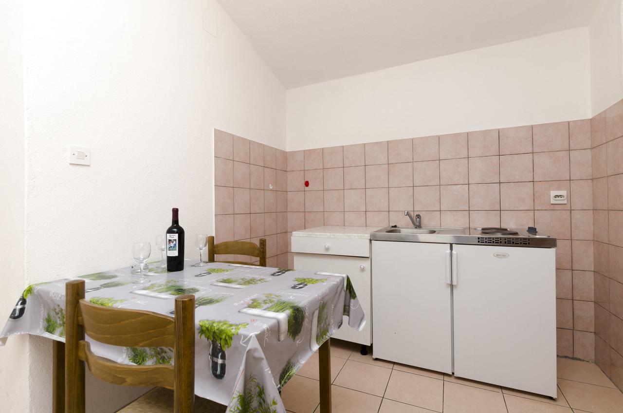 Apartments Mirko Trogir Buitenkant foto